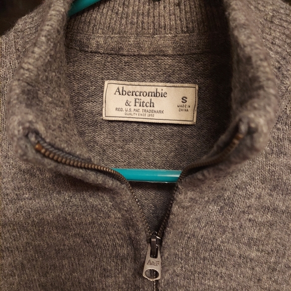 Abercrombie and fitch gray wool sweater quarter zip long sleeves small - Picture 2 of 4